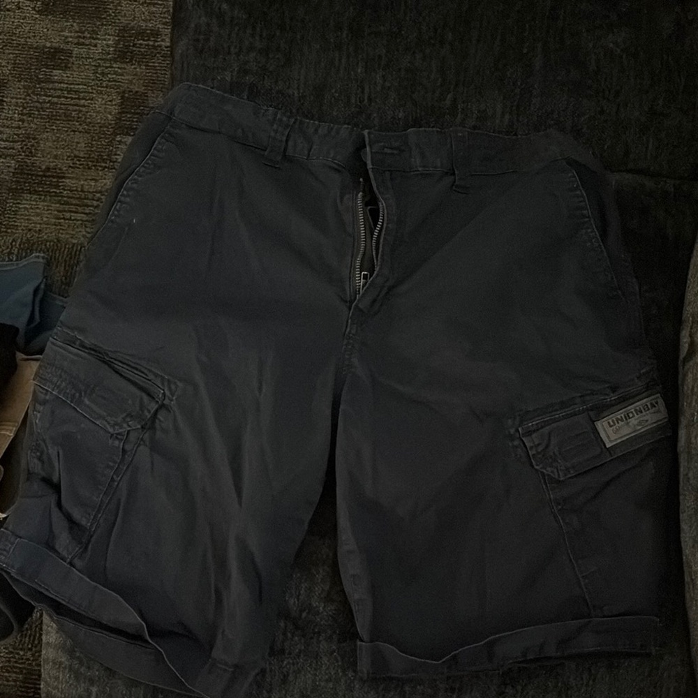 UNIONBAY Black Cargo Shorts Utilitarian Style